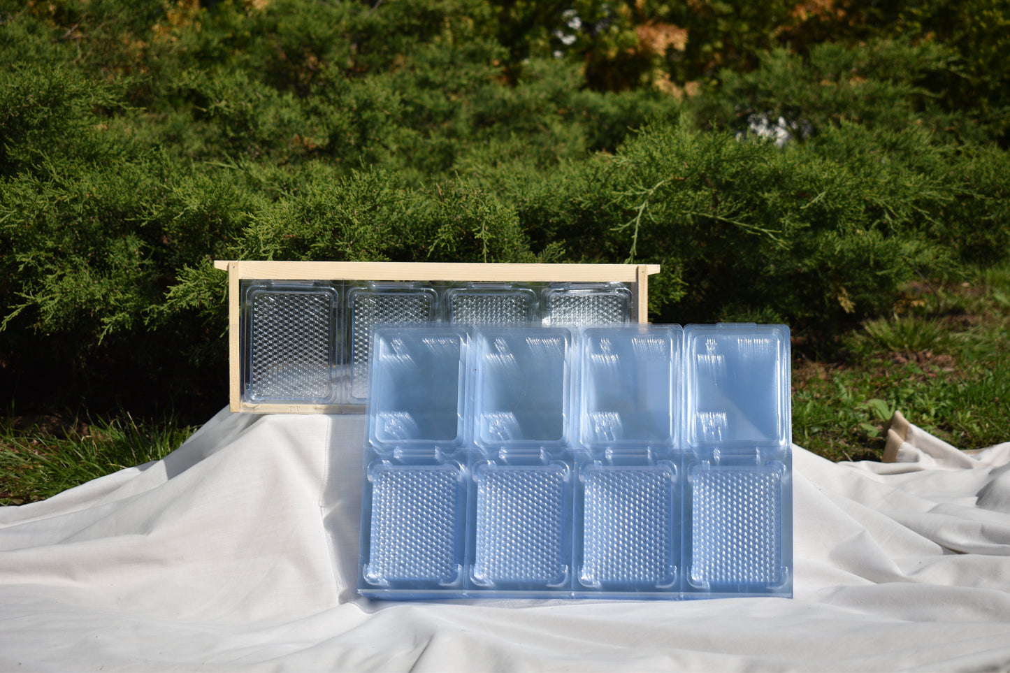 SimplKomb Honeycomb Cassette System-Used by Davis Acres Dancing Bees